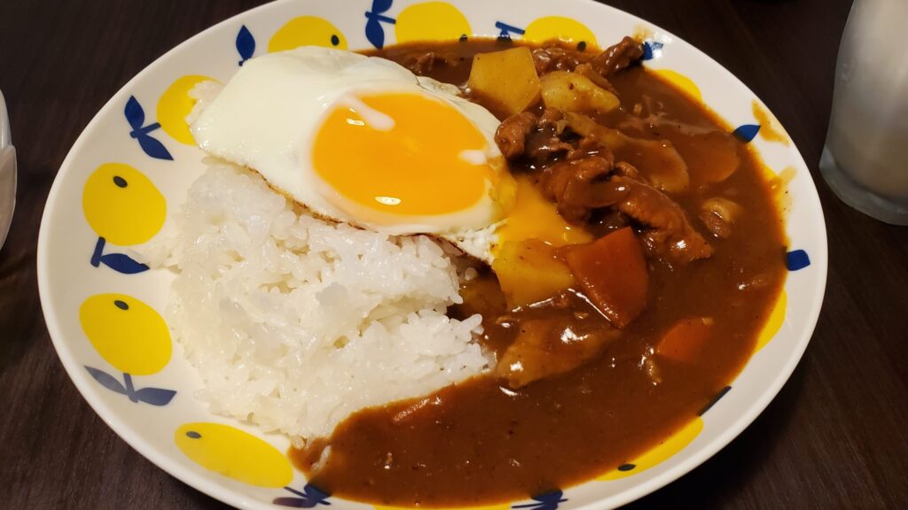 退院祝いを兼ねて妻に振る舞ったカレーライス